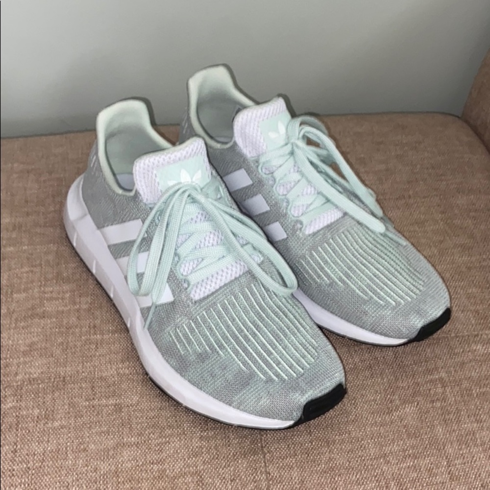 BRAND NEW Adidas tennis shoes